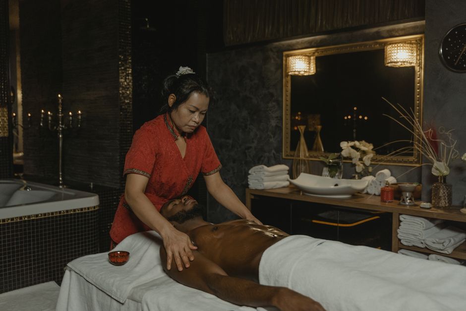 Massage Centres in Dubai — and Why I Work Differently