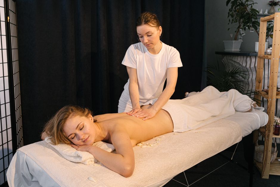 Private Massage in Dubai: What It Means Here (and What It Doesn't)